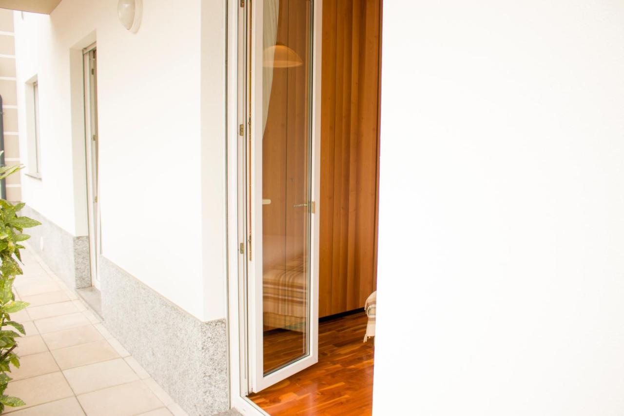 Appartamento Incantevole Con Parcheggio Gratuito 蒂拉诺 外观 照片